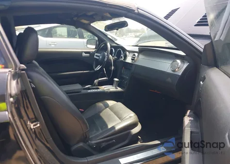 2006 Ford Mustang V6 z USA, uszkodzony, nr VIN 1ZVFT84N765102586